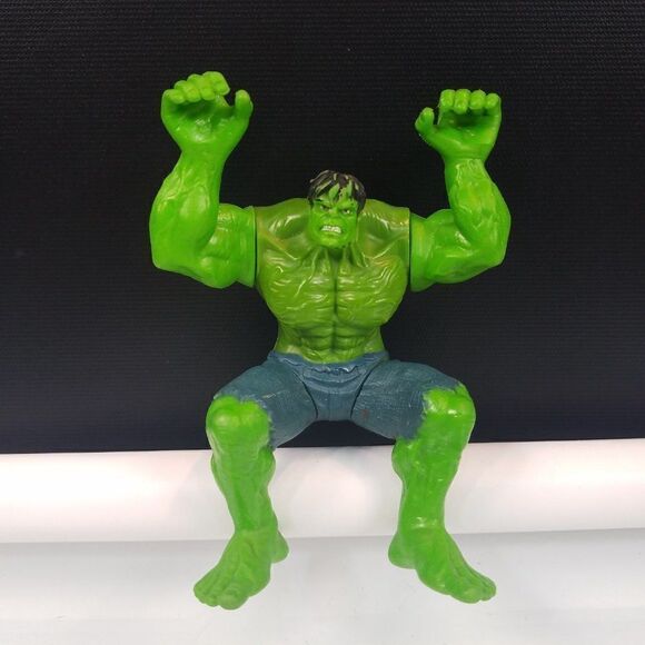 2010 Plastic Toy Figurines Incredible Hulk Wolverine McDonalds Happy Meal Toys - Picture 4 of 11
